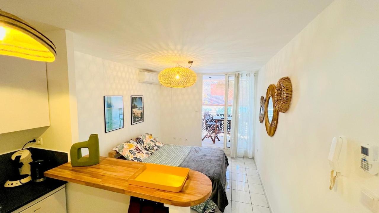 סן-ז'יל-לה-באן Studio Le Dina St Gilles Boucan Canot מראה חיצוני תמונה