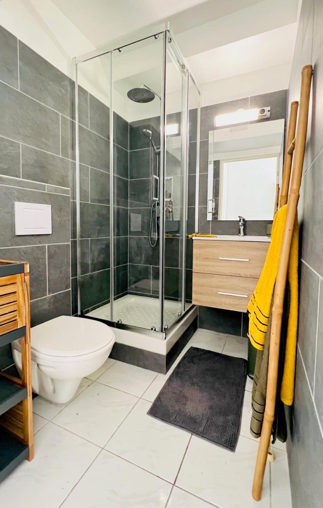 סן-ז'יל-לה-באן Studio Le Dina St Gilles Boucan Canot מראה חיצוני תמונה